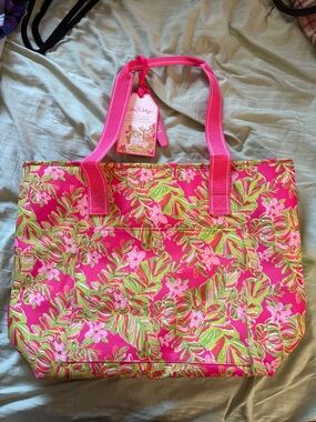 Lilly Pulitzer Pink Tropical Print Tote Cooler Bag NWT